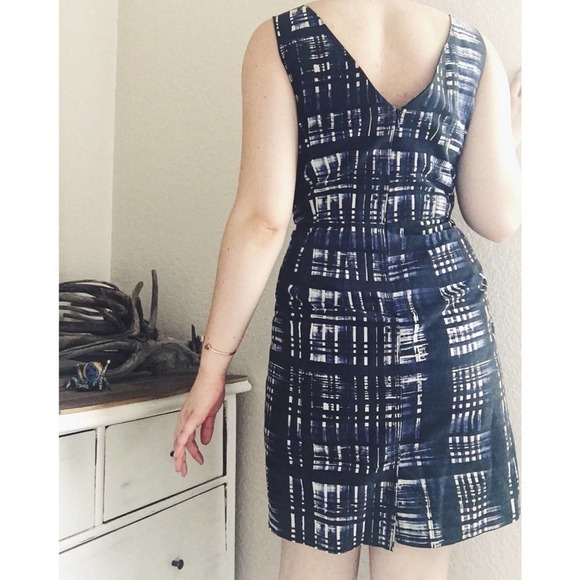 Banana Republic Pattern Dress - Picture 4 of 5